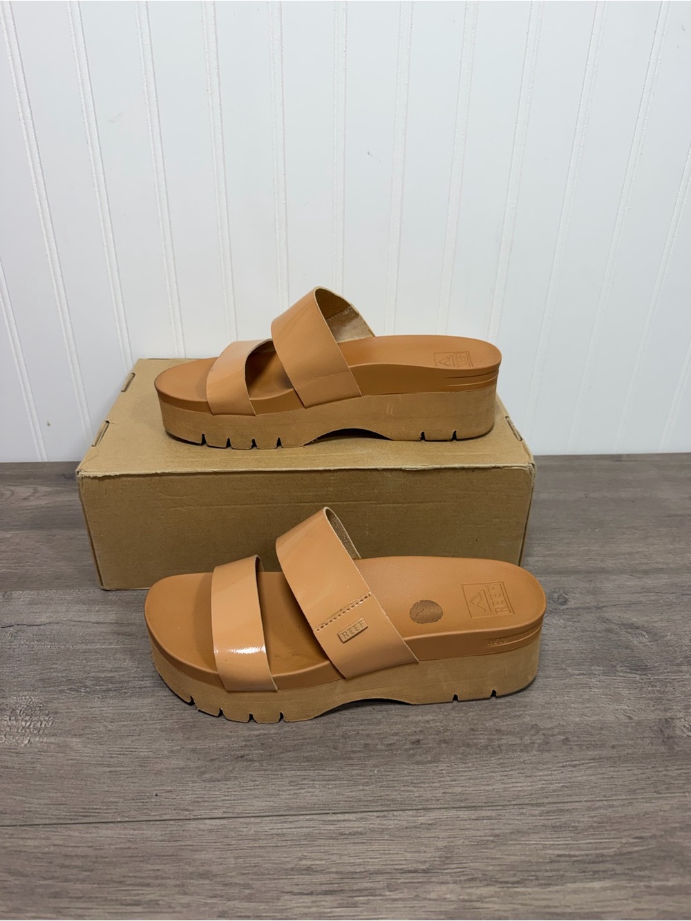 Used Reef Women's Cushion Vista Higher slide sandals size 9